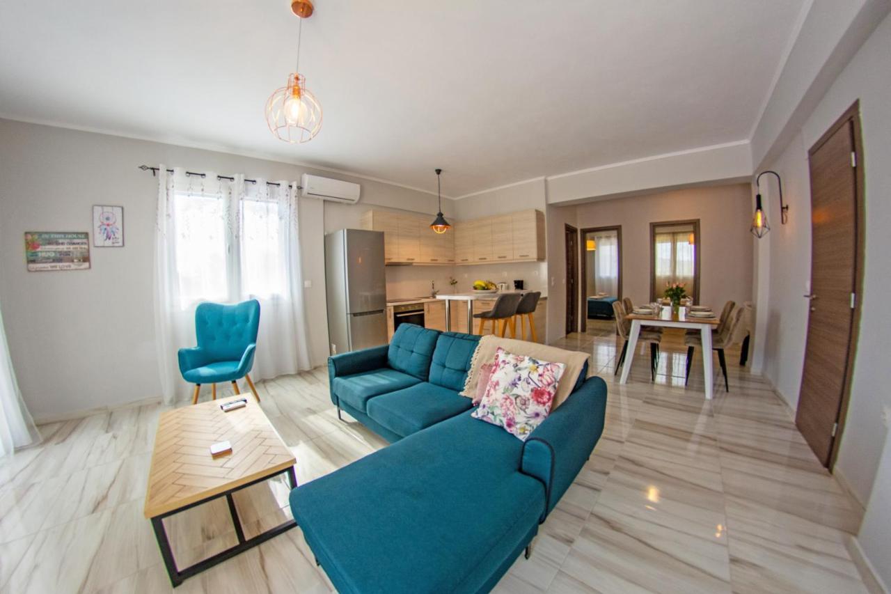 Lydia's Marmaron (Corfu)
