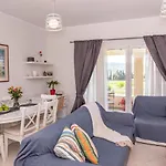 Lydia\'S Apartments